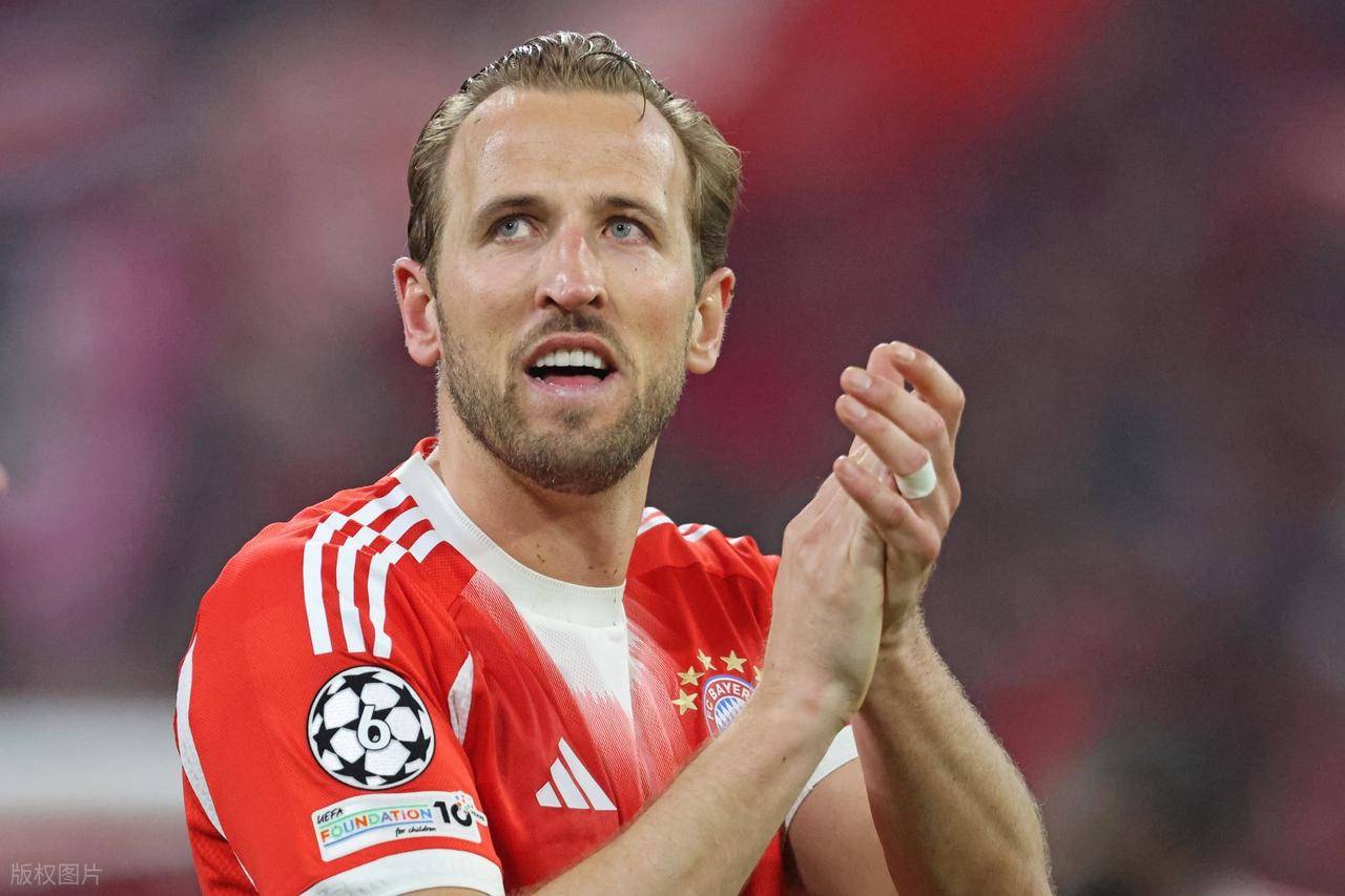 欧冠联赛：拜仁淘汰皇马，球迷揭开真相，扒出小细节